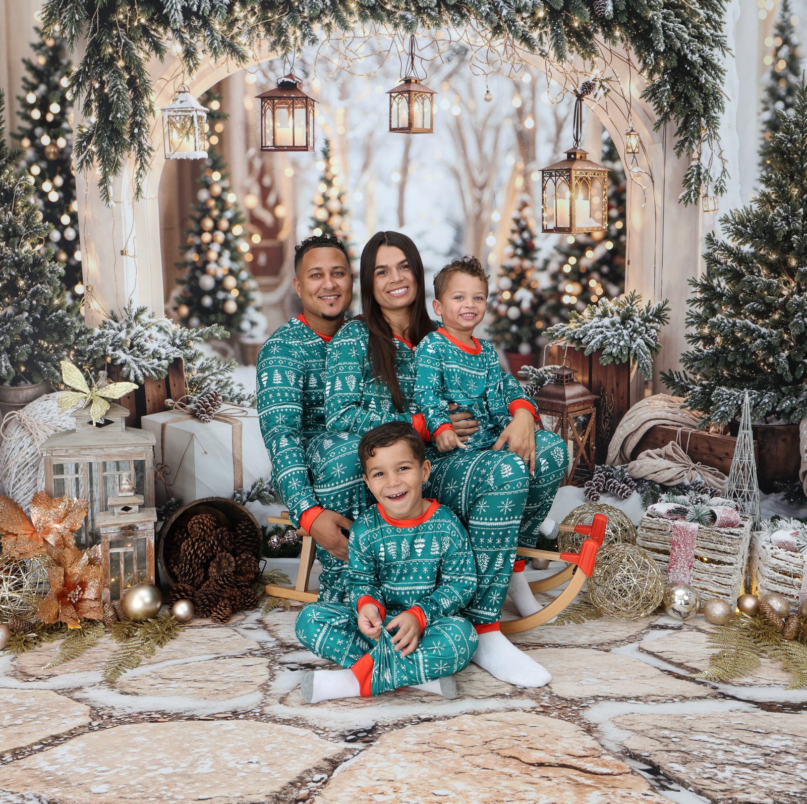 FAMILY PICTURE OF CAR RENTAL OWNER CURACAO